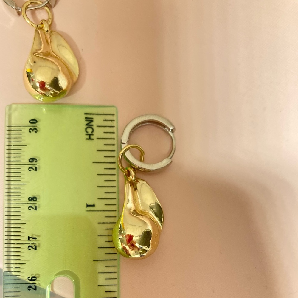 Gold Baroque Pearl Shell Hoop Earrings - Picture 4 of 4